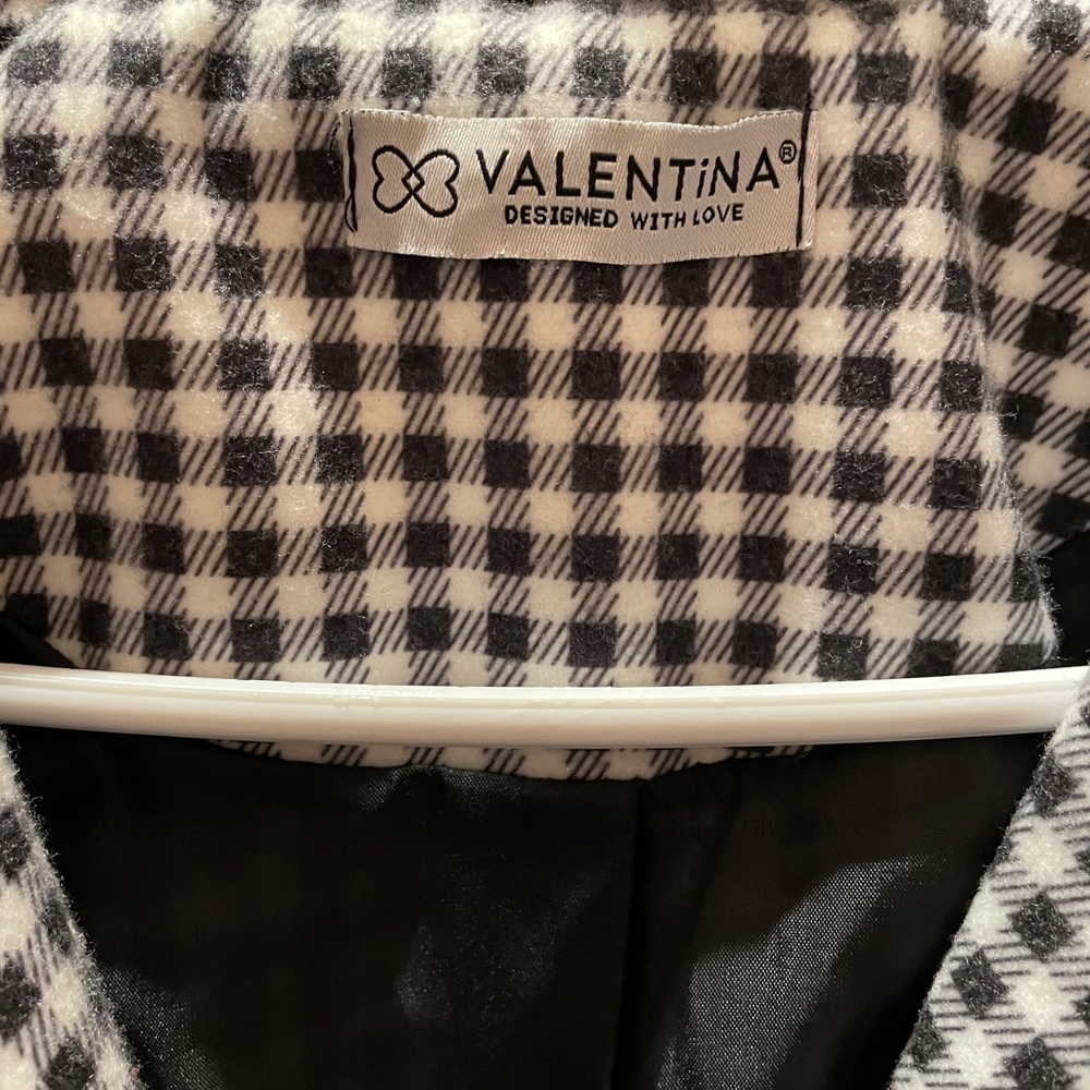 Coat - Picture 2 of 4